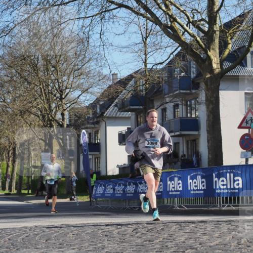 06.04.2025 - 44. Internationalen Wilhelmsburger Insellauf Luisa Fischer http://msf.ph/oto/7559295 06.04.2025 10:26:39 Ziel 4327, 3099, 4516 meine-sportfotos.de