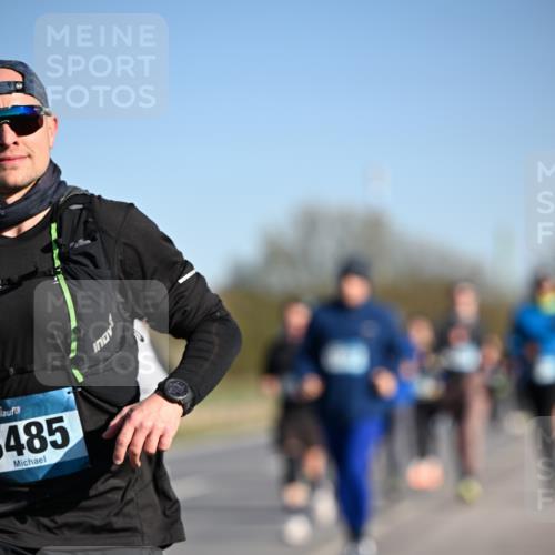 06.04.2025 - 44. Internationalen Wilhelmsburger Insellauf Dr. Thomas Lammeyer http://msf.ph/oto/7559312 06.04.2025 09:35:15 Laufen 485 meine-sportfotos.de