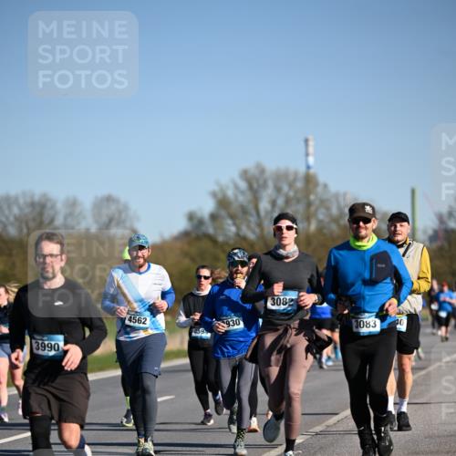 06.04.2025 - 44. Internationalen Wilhelmsburger Insellauf Dr. Thomas Lammeyer http://msf.ph/oto/7559387 06.04.2025 09:35:18 Laufen 3990, 4562, 459, 930, 3082, 3083, 40 meine-sportfotos.de