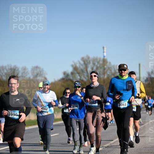 06.04.2025 - 44. Internationalen Wilhelmsburger Insellauf Dr. Thomas Lammeyer http://msf.ph/oto/7559391 06.04.2025 09:35:18 Laufen 3990, 3082, 4562, 3930, 3083, 45, 0 meine-sportfotos.de