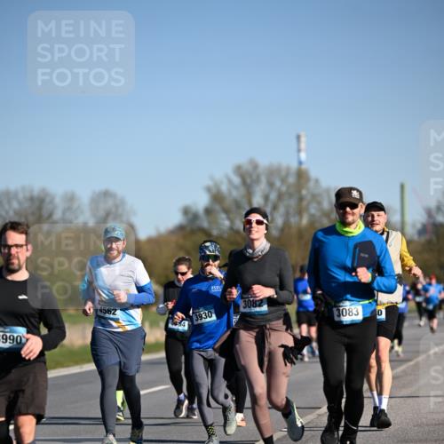 06.04.2025 - 44. Internationalen Wilhelmsburger Insellauf Dr. Thomas Lammeyer http://msf.ph/oto/7559401 06.04.2025 09:35:18 Laufen 3990, 4562, 3930, 3082, 3083, 0 meine-sportfotos.de