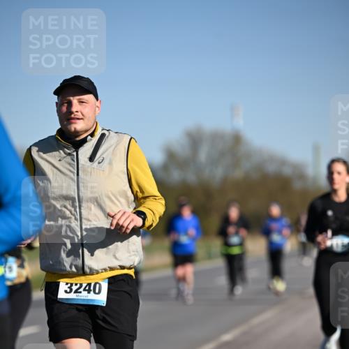 06.04.2025 - 44. Internationalen Wilhelmsburger Insellauf Dr. Thomas Lammeyer http://msf.ph/oto/7559543 06.04.2025 09:35:22 Laufen 3240 meine-sportfotos.de