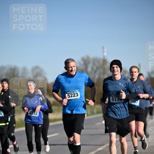 06.04.2025 - 44. Internationalen Wilhelmsburger Insellauf Dr. Thomas Lammeyer http://msf.ph/oto/7559771 06.04.2025 09:35:30 Laufen 5, 4232, 5223, 5176, 3287 meine-sportfotos.de