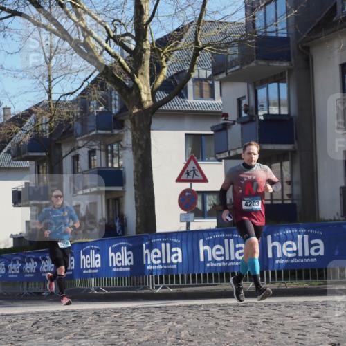 06.04.2025 - 44. Internationalen Wilhelmsburger Insellauf Luisa Fischer http://msf.ph/oto/7559783 06.04.2025 10:27:05 Ziel 4203, 4259 meine-sportfotos.de