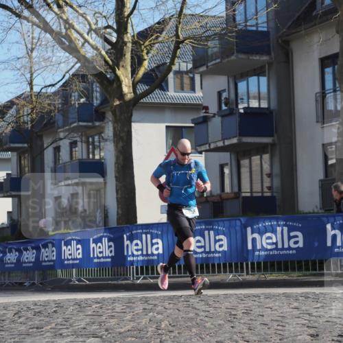 06.04.2025 - 44. Internationalen Wilhelmsburger Insellauf Luisa Fischer http://msf.ph/oto/7559805 06.04.2025 10:27:06 Ziel 4259 meine-sportfotos.de