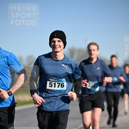 06.04.2025 - 44. Internationalen Wilhelmsburger Insellauf Dr. Thomas Lammeyer http://msf.ph/oto/7559838 06.04.2025 09:35:32 Laufen 5176 meine-sportfotos.de