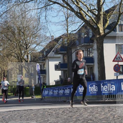 06.04.2025 - 44. Internationalen Wilhelmsburger Insellauf Luisa Fischer http://msf.ph/oto/7559844 06.04.2025 10:27:09 Ziel 3344, 6, 3181 meine-sportfotos.de