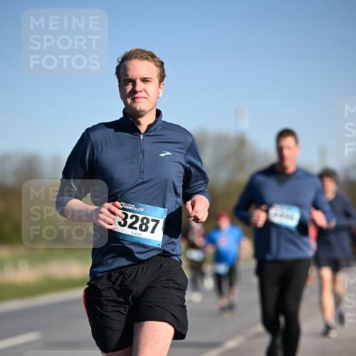 06.04.2025 - 44. Internationalen Wilhelmsburger Insellauf Dr. Thomas Lammeyer http://msf.ph/oto/7559883 06.04.2025 09:35:33 Laufen 3287 meine-sportfotos.de