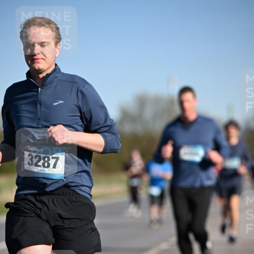 06.04.2025 - 44. Internationalen Wilhelmsburger Insellauf Dr. Thomas Lammeyer http://msf.ph/oto/7559897 06.04.2025 09:35:34 Laufen 3287 meine-sportfotos.de