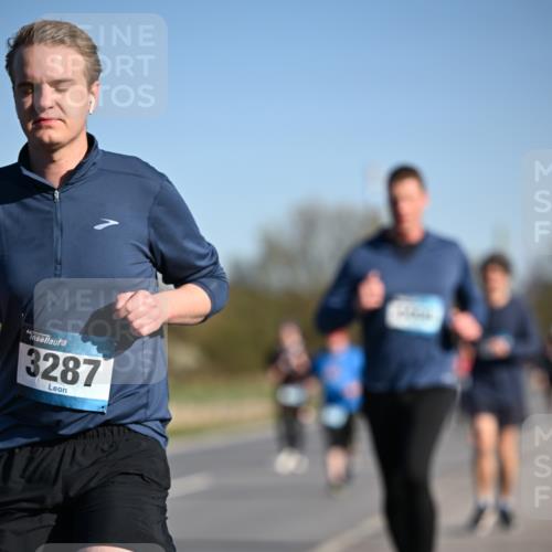 06.04.2025 - 44. Internationalen Wilhelmsburger Insellauf Dr. Thomas Lammeyer http://msf.ph/oto/7559902 06.04.2025 09:35:34 Laufen 3287 meine-sportfotos.de