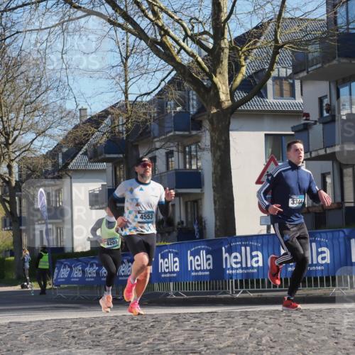 06.04.2025 - 44. Internationalen Wilhelmsburger Insellauf Luisa Fischer http://msf.ph/oto/7559953 06.04.2025 10:27:13 Ziel 4553, 3344, 4207 meine-sportfotos.de