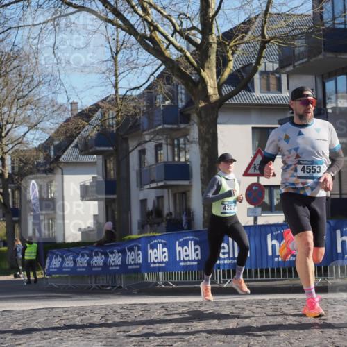 06.04.2025 - 44. Internationalen Wilhelmsburger Insellauf Luisa Fischer http://msf.ph/oto/7559984 06.04.2025 10:27:14 Ziel 4207, 4553 meine-sportfotos.de