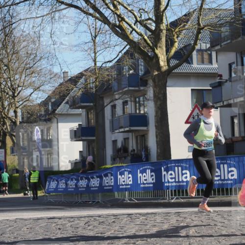 06.04.2025 - 44. Internationalen Wilhelmsburger Insellauf Luisa Fischer http://msf.ph/oto/7559990 06.04.2025 10:27:14 Ziel 207 meine-sportfotos.de