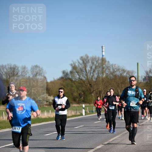 06.04.2025 - 44. Internationalen Wilhelmsburger Insellauf Dr. Thomas Lammeyer http://msf.ph/oto/7560044 06.04.2025 09:35:39 Laufen 3817, 4349, 3561, 319 meine-sportfotos.de