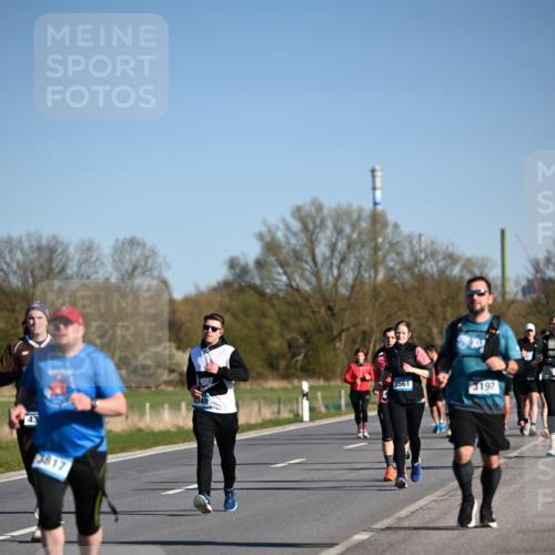 06.04.2025 - 44. Internationalen Wilhelmsburger Insellauf Dr. Thomas Lammeyer http://msf.ph/oto/7560049 06.04.2025 09:35:39 Laufen 43, 3817, 3561, 3192, 4349 meine-sportfotos.de