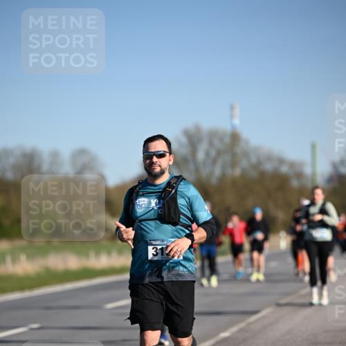 06.04.2025 - 44. Internationalen Wilhelmsburger Insellauf Dr. Thomas Lammeyer http://msf.ph/oto/7560158 06.04.2025 09:35:43 Laufen 31 meine-sportfotos.de