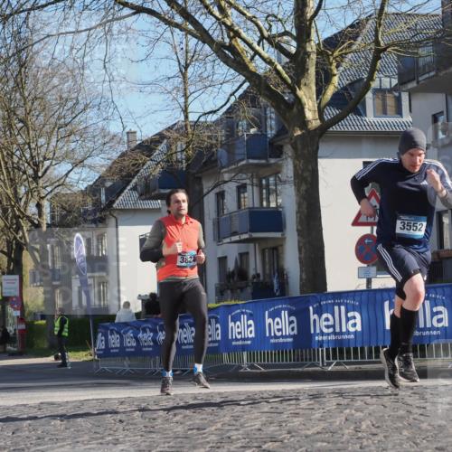 06.04.2025 - 44. Internationalen Wilhelmsburger Insellauf Luisa Fischer http://msf.ph/oto/7560219 06.04.2025 10:27:39 Ziel 3552, 3824 meine-sportfotos.de