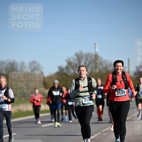 06.04.2025 - 44. Internationalen Wilhelmsburger Insellauf Dr. Thomas Lammeyer http://msf.ph/oto/7560272 06.04.2025 09:35:47 Laufen 3124, 3327, 3125 meine-sportfotos.de