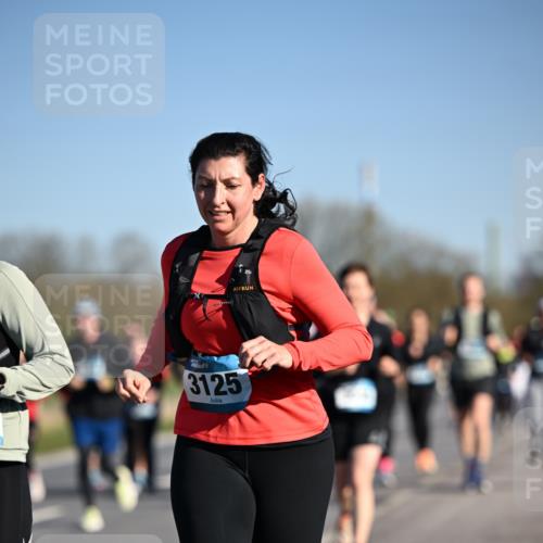 06.04.2025 - 44. Internationalen Wilhelmsburger Insellauf Dr. Thomas Lammeyer http://msf.ph/oto/7560365 06.04.2025 09:35:50 Laufen 3125 meine-sportfotos.de