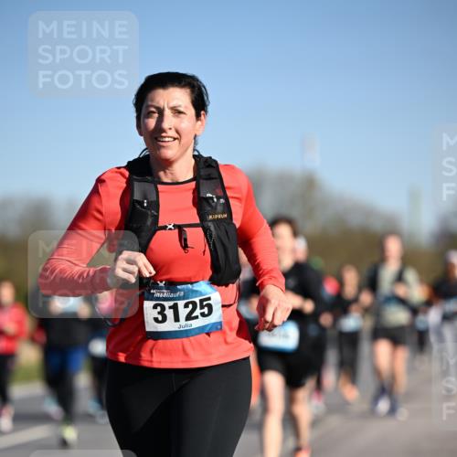 06.04.2025 - 44. Internationalen Wilhelmsburger Insellauf Dr. Thomas Lammeyer http://msf.ph/oto/7560376 06.04.2025 09:35:50 Laufen 3125 meine-sportfotos.de