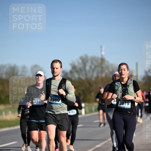 06.04.2025 - 44. Internationalen Wilhelmsburger Insellauf Dr. Thomas Lammeyer http://msf.ph/oto/7560506 06.04.2025 09:35:54 Laufen 371, 3980, 4710610, 34, 3979 meine-sportfotos.de