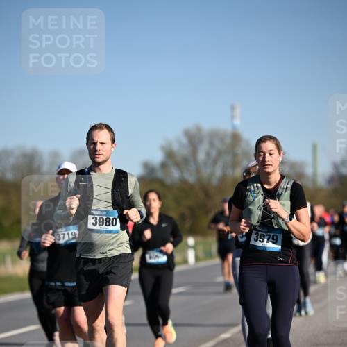 06.04.2025 - 44. Internationalen Wilhelmsburger Insellauf Dr. Thomas Lammeyer http://msf.ph/oto/7560522 06.04.2025 09:35:55 Laufen 3719, 3980, 3979 meine-sportfotos.de