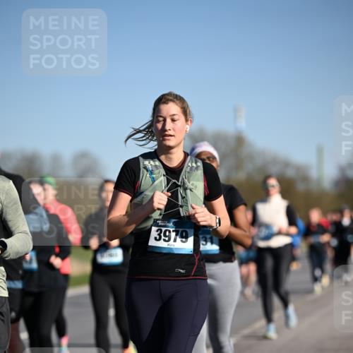 06.04.2025 - 44. Internationalen Wilhelmsburger Insellauf Dr. Thomas Lammeyer http://msf.ph/oto/7560573 06.04.2025 09:35:56 Laufen 3979, 31 meine-sportfotos.de
