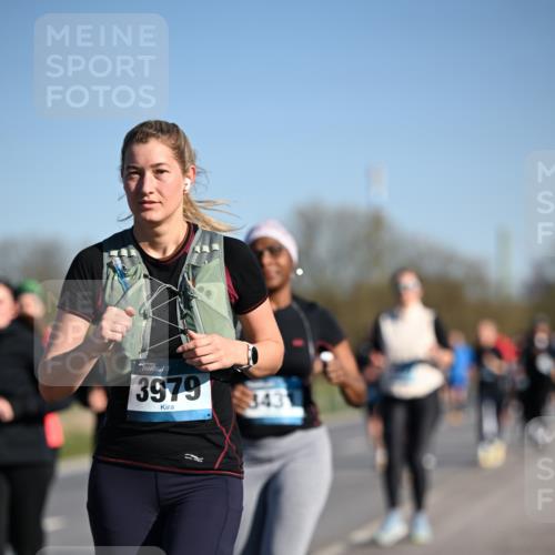 06.04.2025 - 44. Internationalen Wilhelmsburger Insellauf Dr. Thomas Lammeyer http://msf.ph/oto/7560592 06.04.2025 09:35:57 Laufen 3979, 343 meine-sportfotos.de