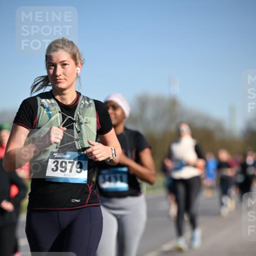 06.04.2025 - 44. Internationalen Wilhelmsburger Insellauf Dr. Thomas Lammeyer http://msf.ph/oto/7560596 06.04.2025 09:35:57 Laufen 3979 meine-sportfotos.de