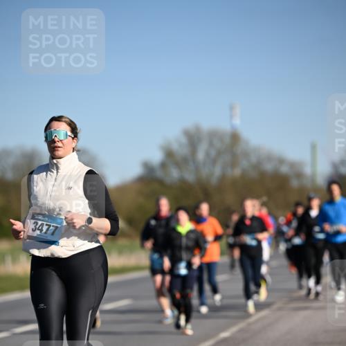06.04.2025 - 44. Internationalen Wilhelmsburger Insellauf Dr. Thomas Lammeyer http://msf.ph/oto/7560701 06.04.2025 09:36:00 Laufen 3477 meine-sportfotos.de