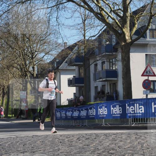 06.04.2025 - 44. Internationalen Wilhelmsburger Insellauf Luisa Fischer http://msf.ph/oto/7560759 06.04.2025 10:28:25 Ziel 4250 meine-sportfotos.de