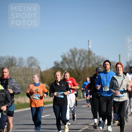 06.04.2025 - 44. Internationalen Wilhelmsburger Insellauf Dr. Thomas Lammeyer http://msf.ph/oto/7560799 06.04.2025 09:36:04 Laufen 179, 3296, 337 meine-sportfotos.de