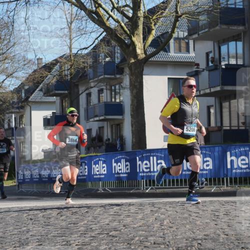 06.04.2025 - 44. Internationalen Wilhelmsburger Insellauf Luisa Fischer http://msf.ph/oto/7560825 06.04.2025 10:28:34 Ziel 3403, 3884, 5206 meine-sportfotos.de