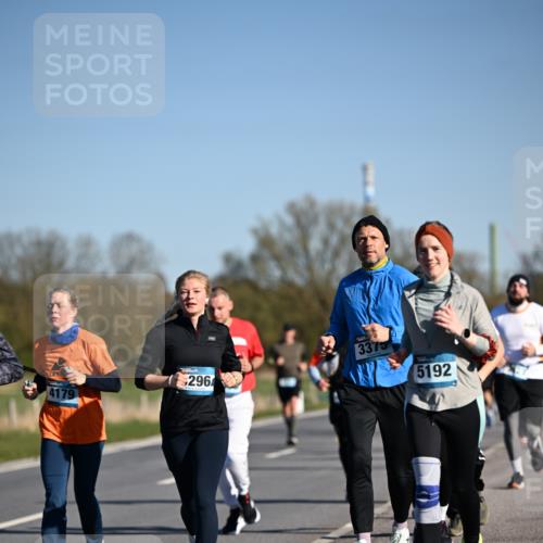 06.04.2025 - 44. Internationalen Wilhelmsburger Insellauf Dr. Thomas Lammeyer http://msf.ph/oto/7560837 06.04.2025 09:36:05 Laufen 296, 4179, 3375, 5192 meine-sportfotos.de