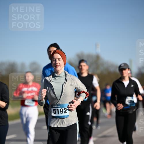 06.04.2025 - 44. Internationalen Wilhelmsburger Insellauf Dr. Thomas Lammeyer http://msf.ph/oto/7560889 06.04.2025 09:36:07 Laufen 5192 meine-sportfotos.de