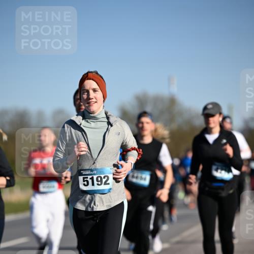 06.04.2025 - 44. Internationalen Wilhelmsburger Insellauf Dr. Thomas Lammeyer http://msf.ph/oto/7560896 06.04.2025 09:36:07 Laufen 5192 meine-sportfotos.de