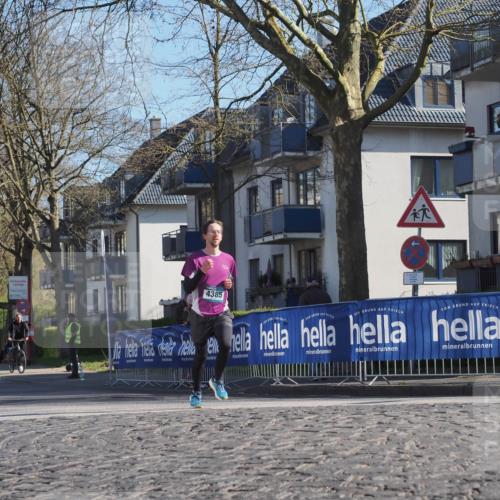 06.04.2025 - 44. Internationalen Wilhelmsburger Insellauf Luisa Fischer http://msf.ph/oto/7560924 06.04.2025 10:28:41 Ziel 4385 meine-sportfotos.de