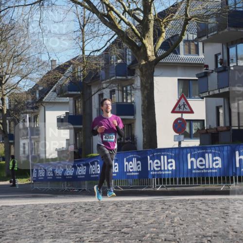 06.04.2025 - 44. Internationalen Wilhelmsburger Insellauf Luisa Fischer http://msf.ph/oto/7560930 06.04.2025 10:28:42 Ziel 4385 meine-sportfotos.de
