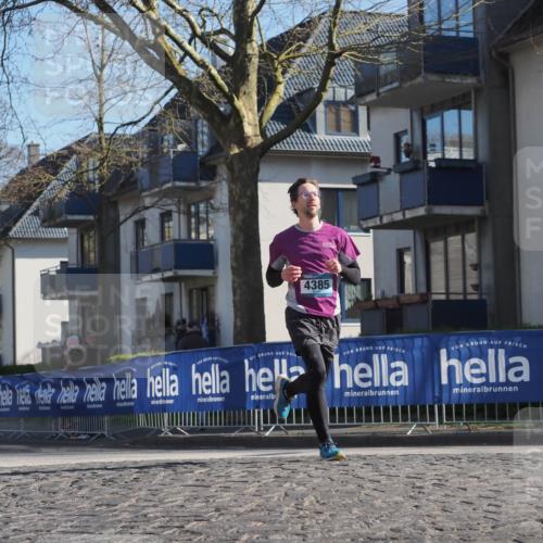 06.04.2025 - 44. Internationalen Wilhelmsburger Insellauf Luisa Fischer http://msf.ph/oto/7560936 06.04.2025 10:28:43 Ziel 4385 meine-sportfotos.de