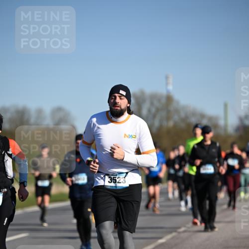 06.04.2025 - 44. Internationalen Wilhelmsburger Insellauf Dr. Thomas Lammeyer http://msf.ph/oto/7561003 06.04.2025 09:36:11 Laufen 3523 meine-sportfotos.de