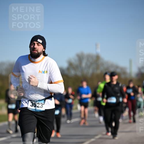 06.04.2025 - 44. Internationalen Wilhelmsburger Insellauf Dr. Thomas Lammeyer http://msf.ph/oto/7561029 06.04.2025 09:36:11 Laufen 3523 meine-sportfotos.de