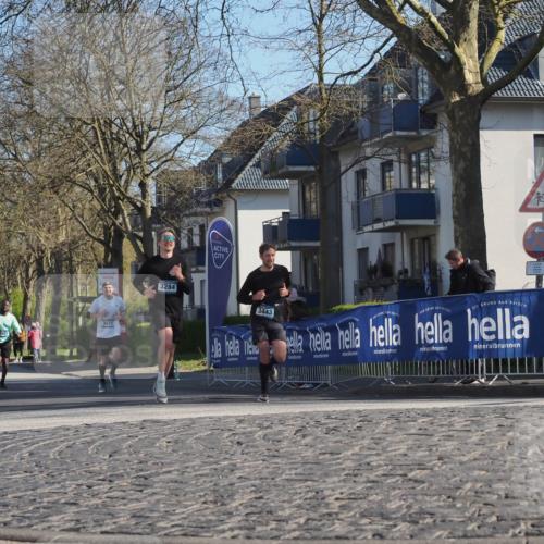 06.04.2025 - 44. Internationalen Wilhelmsburger Insellauf Luisa Fischer http://msf.ph/oto/7561031 06.04.2025 10:29:02 Ziel 3284, 3611, 3443 meine-sportfotos.de