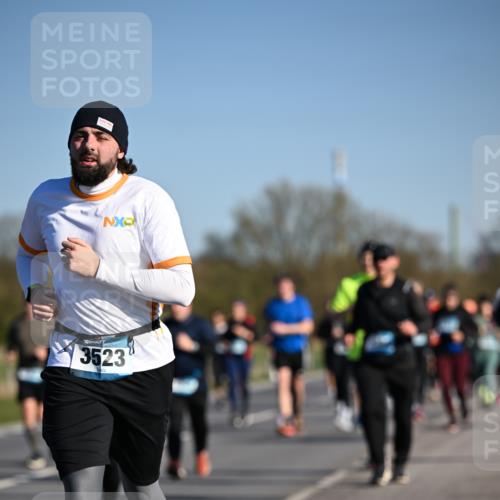 06.04.2025 - 44. Internationalen Wilhelmsburger Insellauf Dr. Thomas Lammeyer http://msf.ph/oto/7561035 06.04.2025 09:36:12 Laufen 3523 meine-sportfotos.de