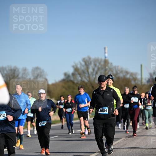 06.04.2025 - 44. Internationalen Wilhelmsburger Insellauf Dr. Thomas Lammeyer http://msf.ph/oto/7561047 06.04.2025 09:36:13 Laufen 002, 4540, 3084, 4187 meine-sportfotos.de