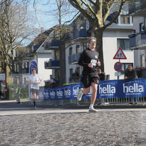 06.04.2025 - 44. Internationalen Wilhelmsburger Insellauf Luisa Fischer http://msf.ph/oto/7561092 06.04.2025 10:29:04 Ziel 5021, 3284, 3611, 3443 meine-sportfotos.de
