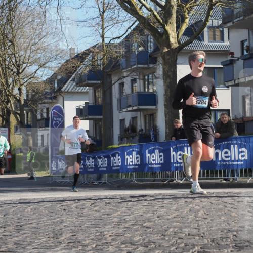 06.04.2025 - 44. Internationalen Wilhelmsburger Insellauf Luisa Fischer http://msf.ph/oto/7561101 06.04.2025 10:29:04 Ziel 5021, 3284, 3611 meine-sportfotos.de