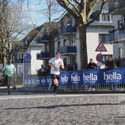 06.04.2025 - 44. Internationalen Wilhelmsburger Insellauf Luisa Fischer http://msf.ph/oto/7561123 06.04.2025 10:29:05 Ziel 5021, 3611 meine-sportfotos.de