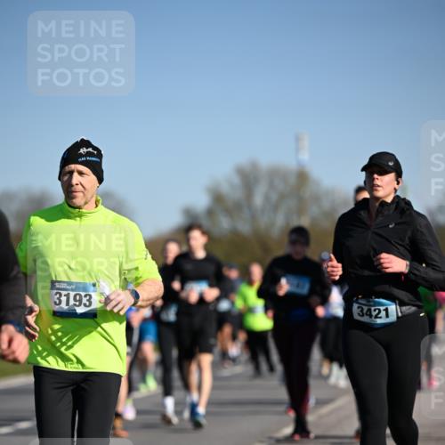 06.04.2025 - 44. Internationalen Wilhelmsburger Insellauf Dr. Thomas Lammeyer http://msf.ph/oto/7561168 06.04.2025 09:36:16 Laufen 3193, 3421 meine-sportfotos.de