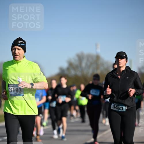 06.04.2025 - 44. Internationalen Wilhelmsburger Insellauf Dr. Thomas Lammeyer http://msf.ph/oto/7561172 06.04.2025 09:36:16 Laufen 3193, 3421 meine-sportfotos.de