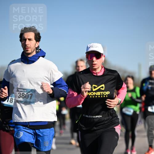 06.04.2025 - 44. Internationalen Wilhelmsburger Insellauf Dr. Thomas Lammeyer http://msf.ph/oto/7561281 06.04.2025 09:36:20 Laufen 181, 3807 meine-sportfotos.de